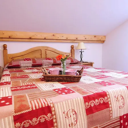 Notre-dame-de-bellecombe: Confort Pour 6 Personnes, 2 Chambres, Equipements Modernes - Fr-1-807-69 Apartment Notre-Dame-de-Bellecombe